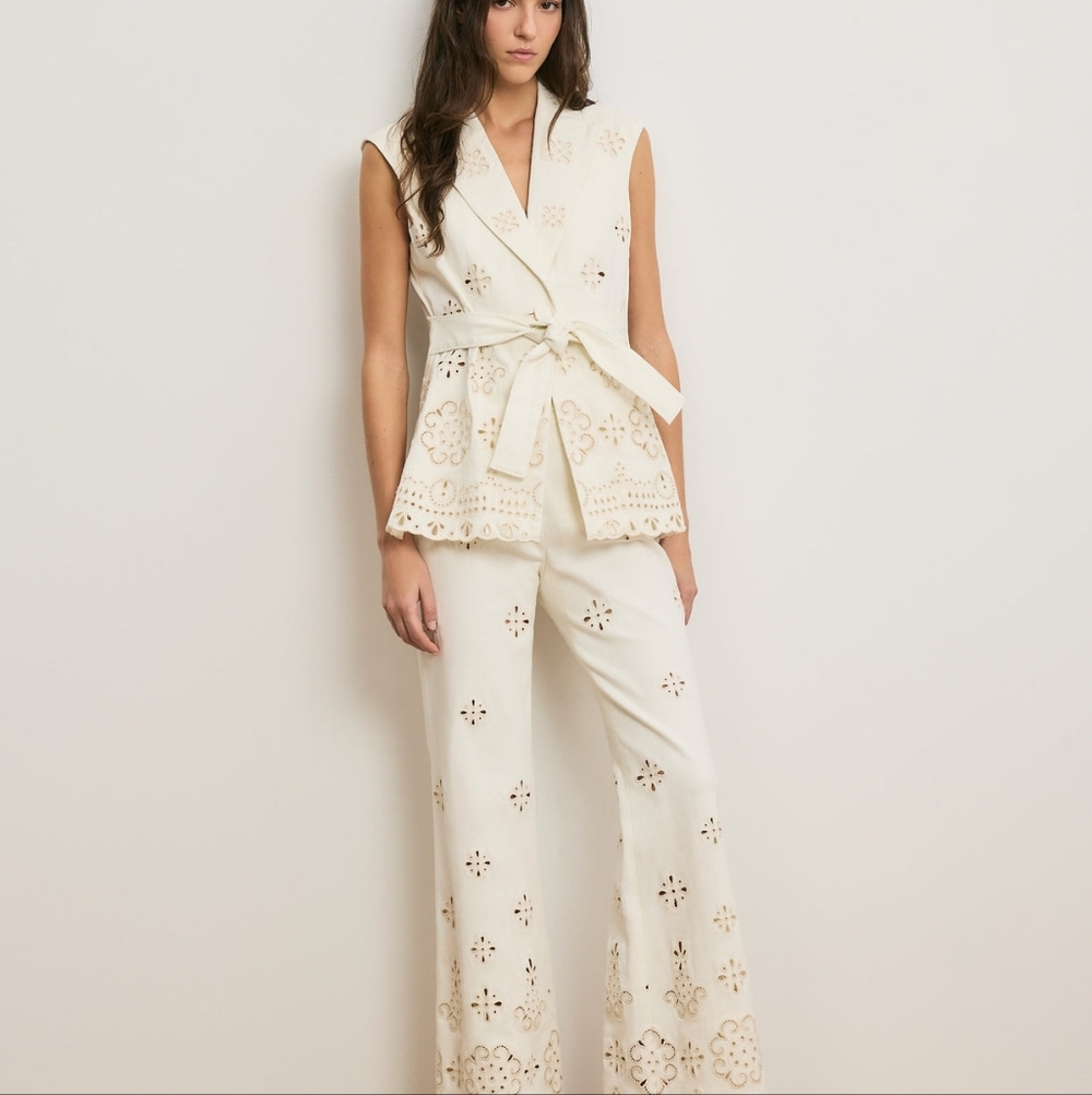 Veronica Beard Cream Eyelet Sleeveless Belted Vest - Picture 6 of 8